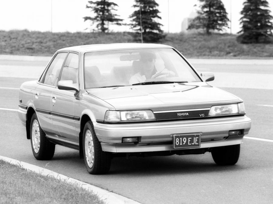  Toyota Camry Sedan LE 1986 года  (US) (фото 7 из 17)